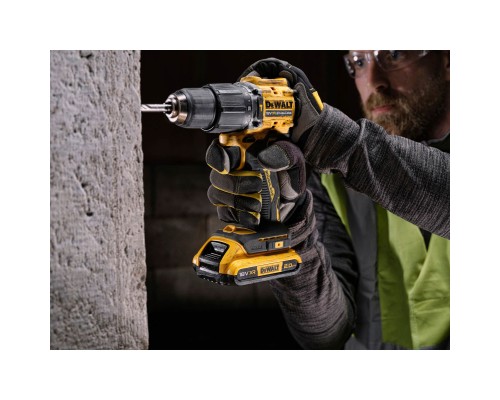 Шуруповерт DeWALT ударний XR Li-Ion 18 В 2 Ач, 68 Нм, 0-450/0-1650 об/хв, TSTAK (DCD100YD2T)