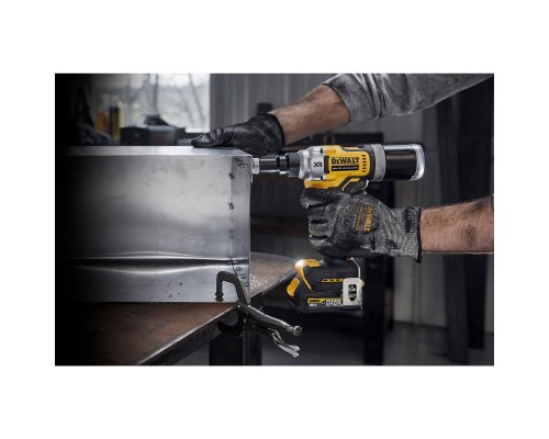 Заклепувальник DeWALT 18 В XR Li-Ion, 20 kN, d.закл.=4.8-6.4 мм (без АКБ та ЗП) (DCF414NT)