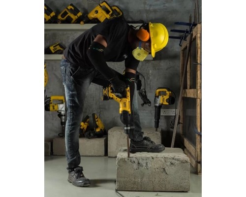 Перфоратор DeWALT безщітковий, SDS-MAX, 54 В, 10.5 Дж, 2 реж. (без АКБ та ЗП) (DCH133M1)