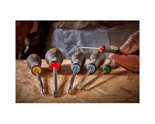Викрутка DeWALT FatMax, SL3х75мм, жало, що розширюється. (0-65-479)