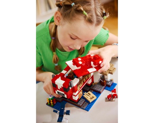 Конструктор LEGO Minecraft Грибний будинок (21270)