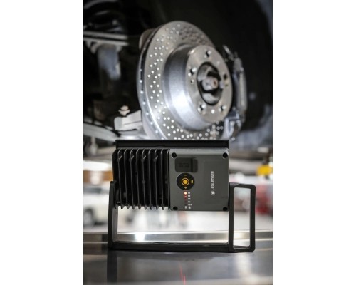 Ліхтар LedLenser IF4R з функцією PowerBank (502001)