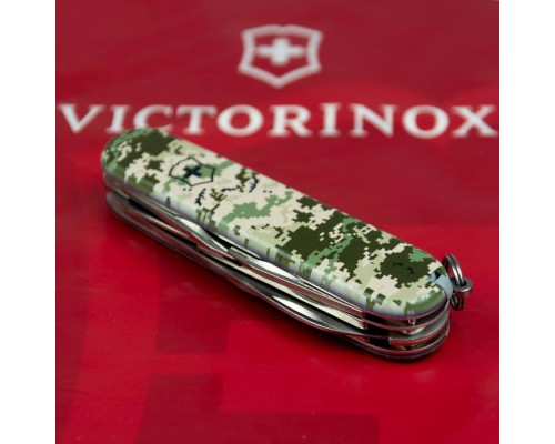 Ніж Victorinox Climber Army Піксель (1.3703.3_W3940p)