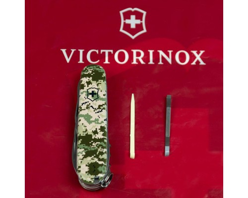 Ніж Victorinox Climber Army Піксель (1.3703.3_W3940p)