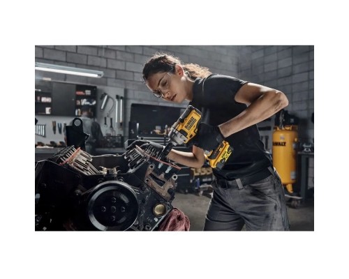 Гайковерт DeWALT 18 В XR Li-lon,812 Нм (без АКБ та ЗП) (DCF892N)