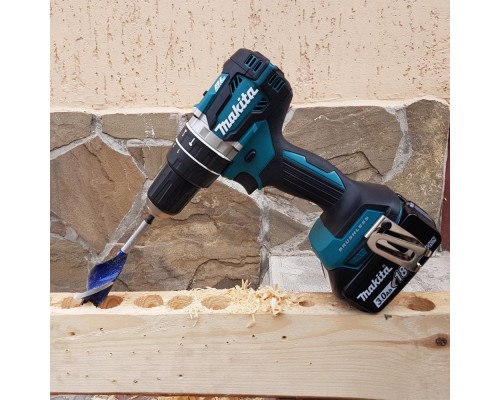 Шуруповерт Makita дрель-шуруповерт с ударом LXT, 18В, 3Аг х 2шт, DC18RC, кейс, (DHP484RFE)