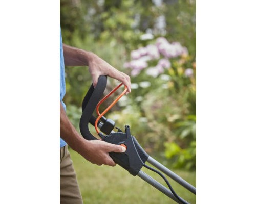 Газонокосарка Black&Decker акумуляторна 36 В, 2.5 Ач, 32 см, 1 АКБ та ЗП (BCMW3336L1) Газонокосарка Black&Decker акумуляторна 36 В, 2.5 Ач, 32 см, 1 АКБ та ЗП (BCMW3336L1)