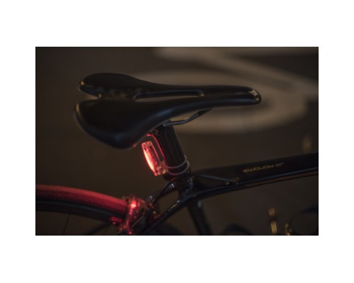 Задня велофара Knog Plus Rear 20 Lumens Translucent (12143)