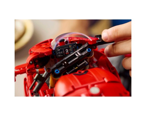 Конструктор LEGO Technic Мотоцикл Ducati Panigale V4 S (42202)