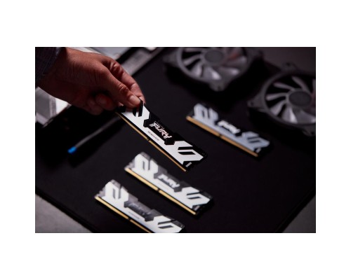 Модуль пам'яті для комп'ютера DDR5 48GB (2x24GB) 7200 MHz Renegade Silver XMP Kingston Fury (ex.HyperX) (KF572C38RSK2-48)