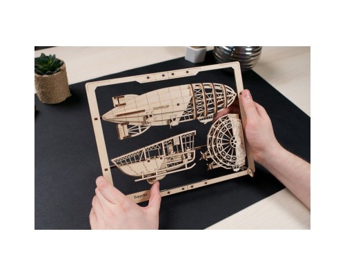 Конструктор Ugears Цепелін 2.5D (6337512)