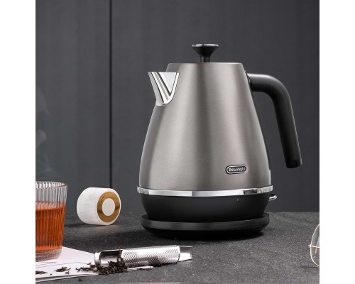 Електрочайник DeLonghi KBIN 2001 TB