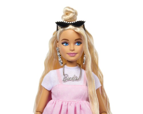 Лялька Barbie Deluxe style Barbiecore Модниця у сукні Baby doll (HYV27)