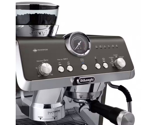 Ріжкова кавоварка еспресо DeLonghi EC 9555 BK