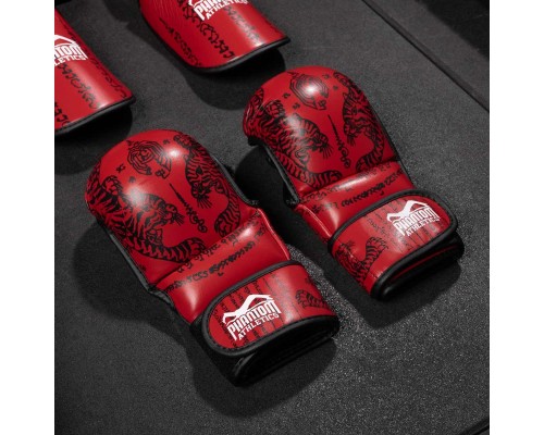 Рукавички для MMA Phantom Muay Thai Red S/M (PHMMAG2705-SM)