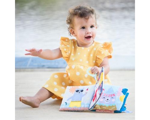 Розвиваюча іграшка Taf Toys книжка для візочка - Що вдягне ведмедик Пол (12605)