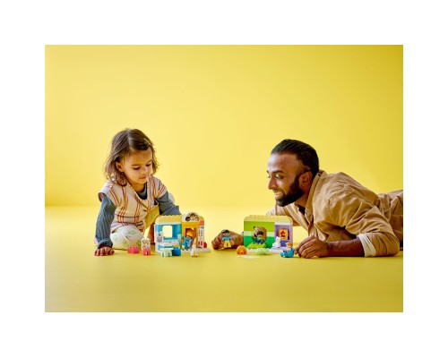 Конструктор LEGO DUPLO Будні в дитячому садку 67 деталей (10992)