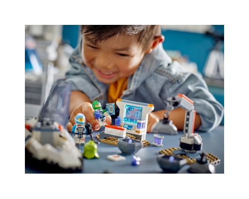 Конструктор LEGO City Космічний корабель і дослідження астероїда 126 деталей (60429)