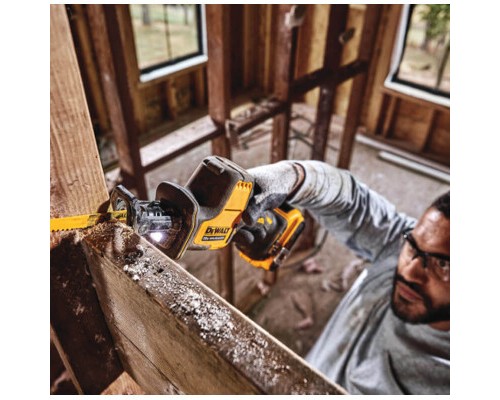 Шабельна пила DeWALT 18В XR Li-lon, 0 - 2800 ход/хв, 1.43 кг (без АКБ та ЗП) (DCS369N)