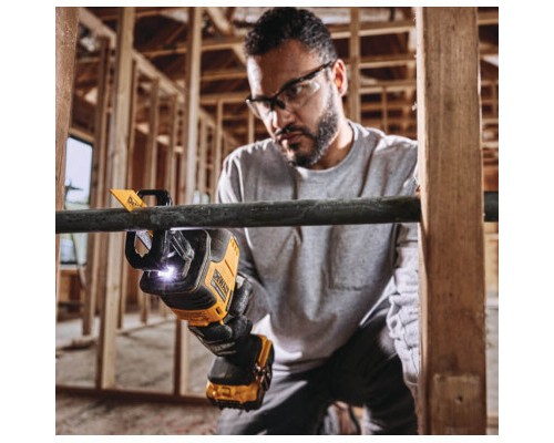 Шабельна пила DeWALT 18В XR Li-lon, 0 - 2800 ход/хв, 1.43 кг (без АКБ та ЗП) (DCS369N)