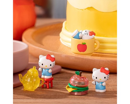 Фігурка Pop Top сюрприз Hello Kitty Яблучний воркшоп (24WH-007)