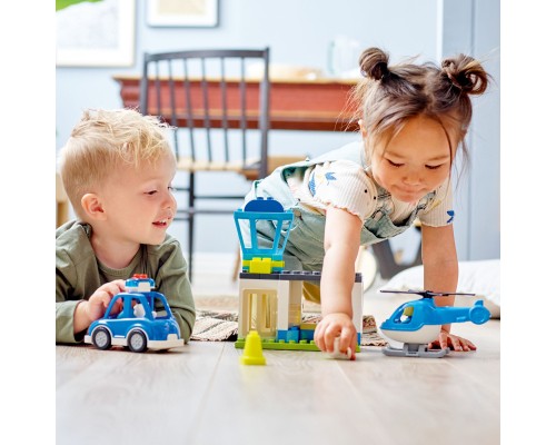 Конструктор LEGO DUPLO Town Поліцейська ділянка та вертоліт 40 деталей (10959)