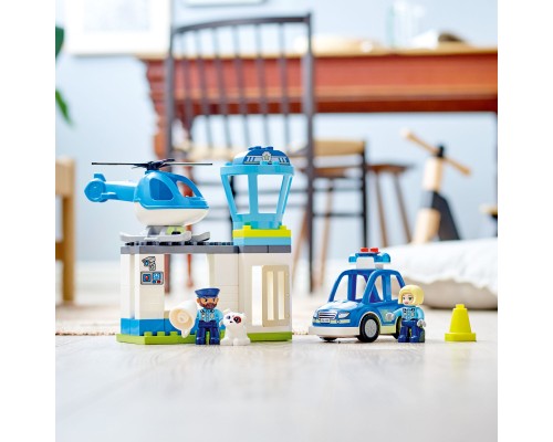 Конструктор LEGO DUPLO Town Поліцейська ділянка та вертоліт 40 деталей (10959)