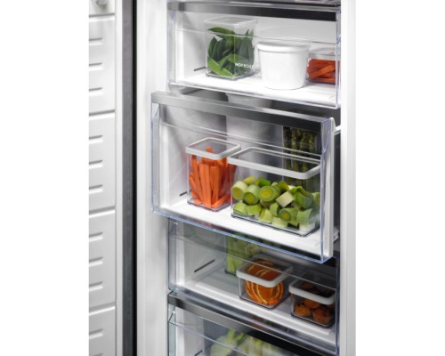 Морозильна камера Electrolux LUS7ME28X