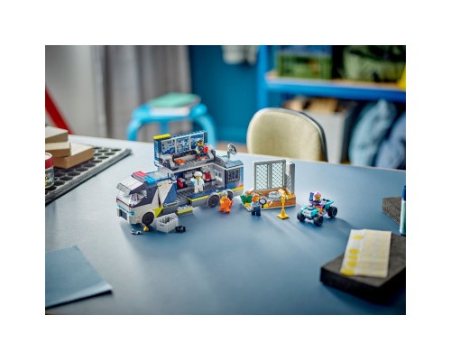 Конструктор LEGO City Пересувна поліцейська криміналістична лабораторія 674 деталей (60418)