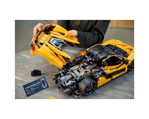 Конструктор LEGO Technic McLaren P1 3893 деталі (42172)