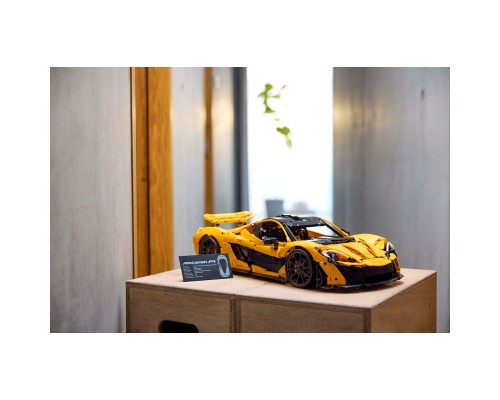 Конструктор LEGO Technic McLaren P1 3893 деталі (42172)
