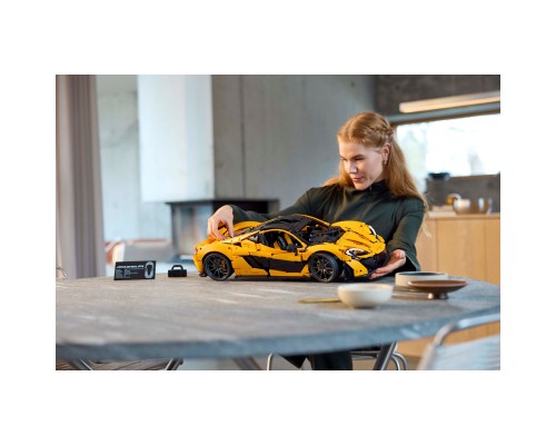 Конструктор LEGO Technic McLaren P1 3893 деталі (42172)