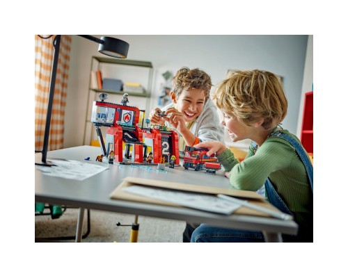 Конструктор LEGO City Пожежне депо з пожежною машиною 843 деталей (60414)