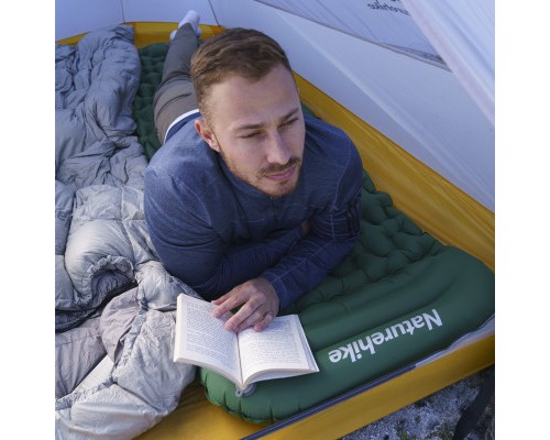 Туристичний килимок Naturehike із підголовником CNK2300DZ0001 198 х 59 см темно-зелений (6976023929540)