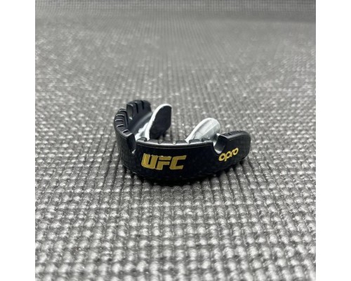 Капа Opro Gold Braces під брекети Blackl/Silver (102518001) (UFC_Gold_Braces_Bl/Silver)