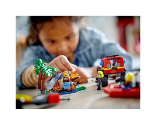 Конструктор LEGO City Пожежний позашляховик з рятувальним човном 301 деталей (60412)