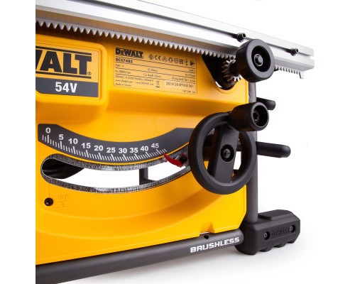 Циркулярна пила DeWALT пиляльний, 54В XR FLEXVOLT Li-Ion, 5800 об/хв, 210х30 мм, 21.5 кг (без АКБ та ЗП) (DCS7485N)