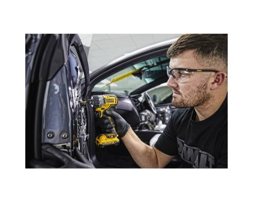 Шуруповерт DeWALT 12V XR Li-Ion, 8 Нм, 1100 об/мин, 2x2Ah, кейс (DCF601D2)