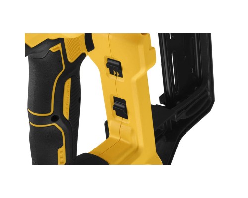 Степлер будівельний DeWALT 18В XR Li-Ion, діаметр/довжина скоби 4/50 мм (без АКБ та ЗП) (DCFS950N)