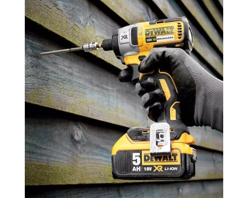 Шуруповерт DeWALT 18V XR Li-Ion, 2x5Ah, безщітковий, 205 Нм, 3250 об/хв, кейс (DCF887P2)