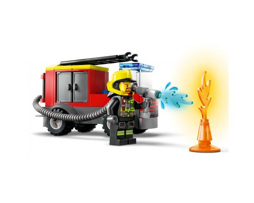 Конструктор LEGO City Пожежне депо та пожежна машина 153 деталі (60375)