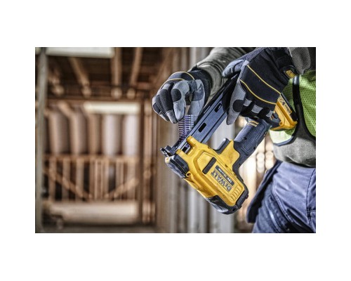 Степлер будівельний DeWALT 18В XR, довжина/ширина скоби 25/19.7 мм, 2xAh, кейс TSTAK (DCN701D2)