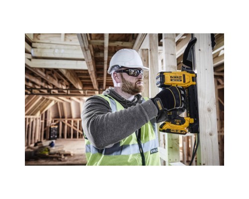 Степлер будівельний DeWALT 18В XR, довжина/ширина скоби 25/19.7 мм, 2xAh, кейс TSTAK (DCN701D2)