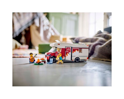 Конструктор LEGO City Пригодницький будинок на колесах для відпустки (60454)