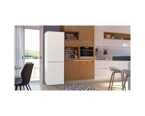 Холодильник Gorenje NRK6202EW4