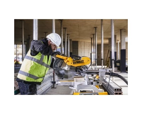 Торцювальна пила DeWALT 1675 Вт, диск 305х30 мм, 1900 - 3800 об/хв, XPS (DWS780)