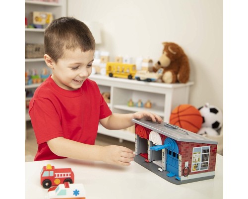 Ігровий набір Melissa&Doug Дерев'яний гараж рятувальних машин з ключами (MD4607)