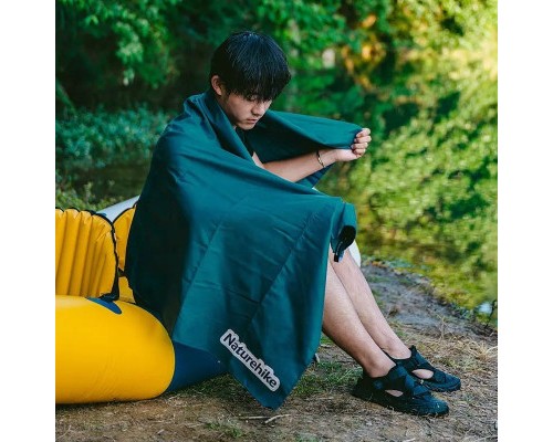 Туристичний рушник Naturehike CNK2300SS010 швидковисихаючий 156 х 80 темно-зелений (6976023925467)