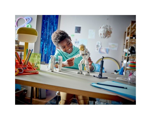 Конструктор LEGO Creator Космонавт 647 деталей (31152)