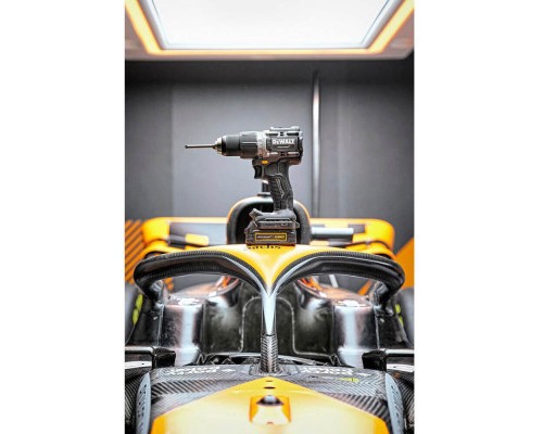Шуруповерт DeWALT McLaren F1, XR Li-Ion PowerStack 18V GFN блок 2x1.7Ah, 90 Нм, кейс TSTAK (DCD85ME2GT)